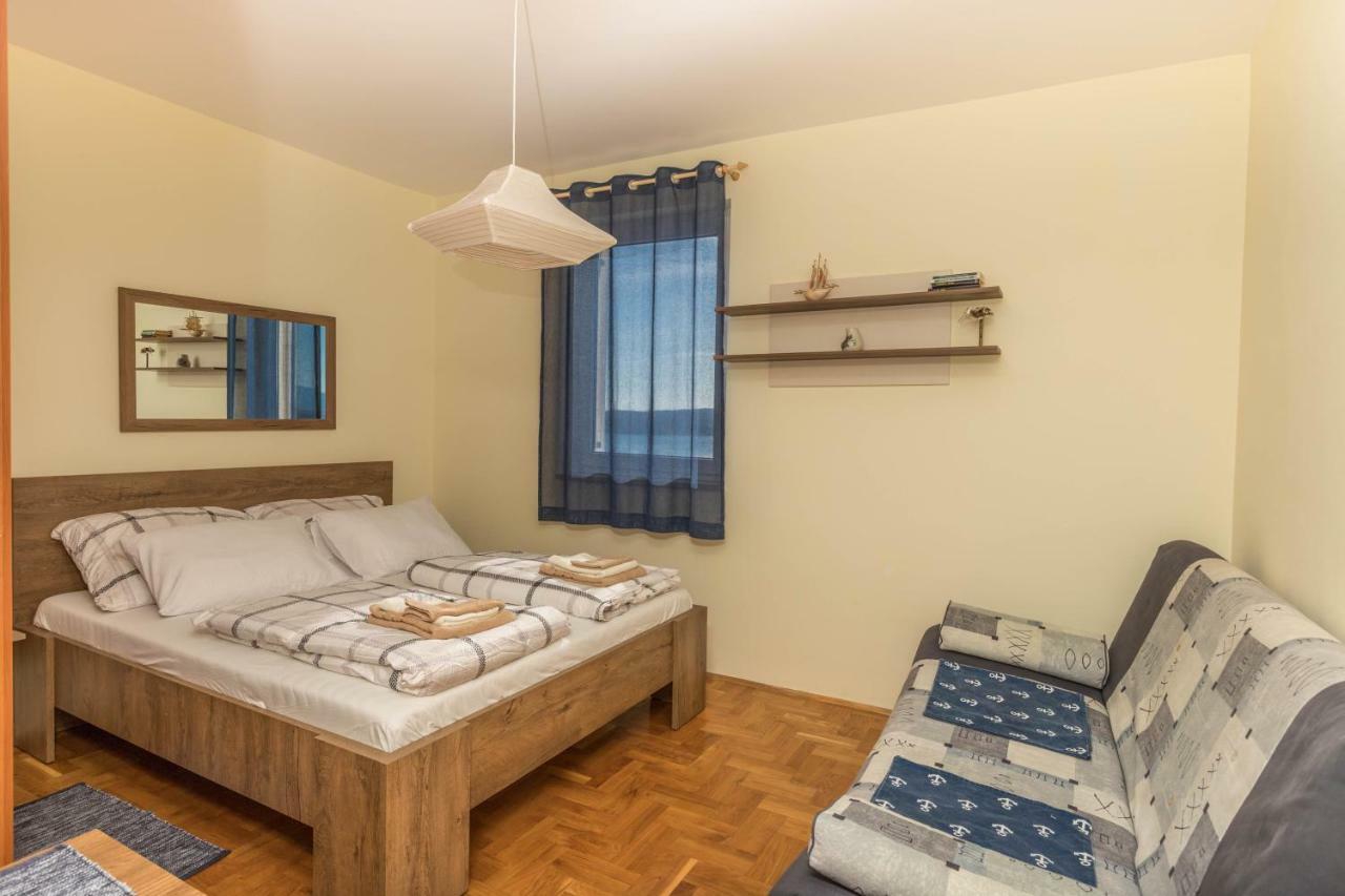 Apartmani Adria Lila Crikvenica 德拉马利 外观 照片