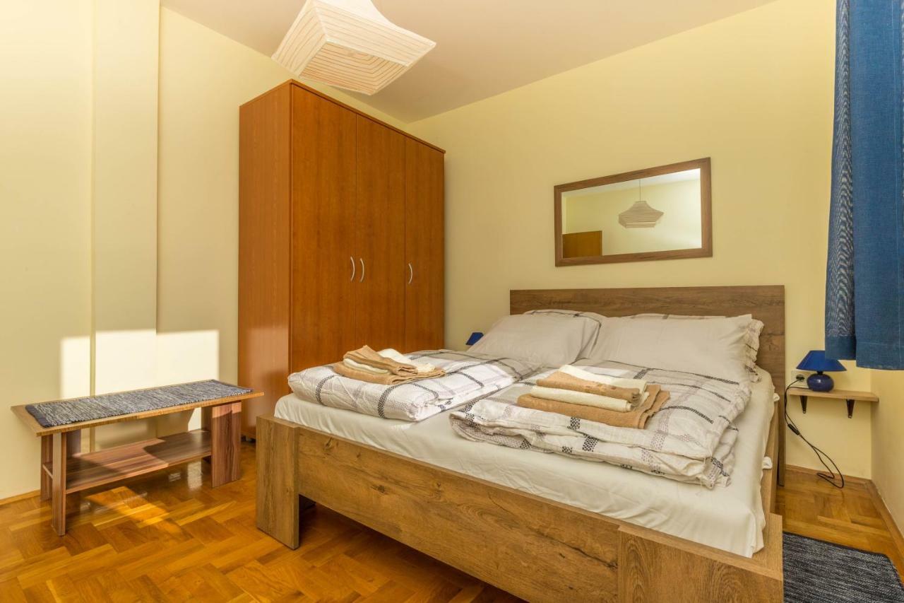 Apartmani Adria Lila Crikvenica 德拉马利 外观 照片